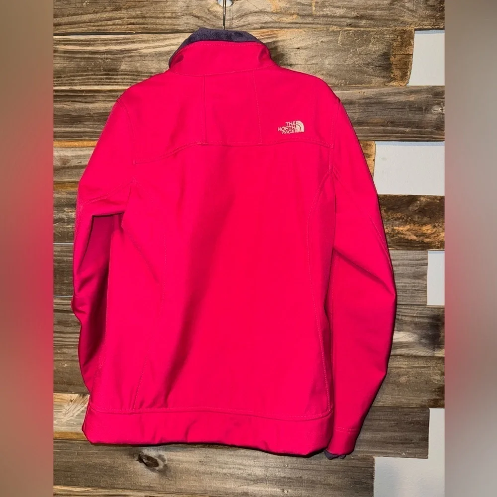 The North Face Chromium Thermal Jacket Color: Passion Pink- Small